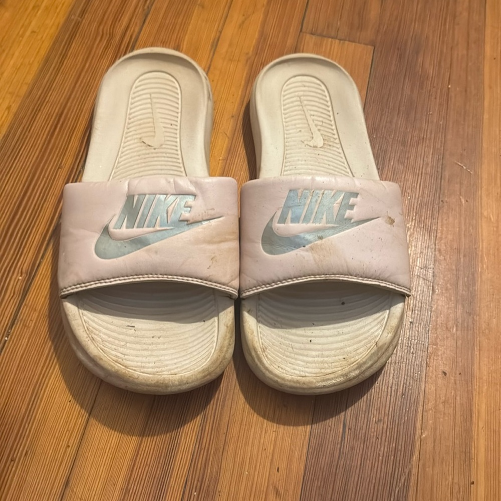 Nike slides